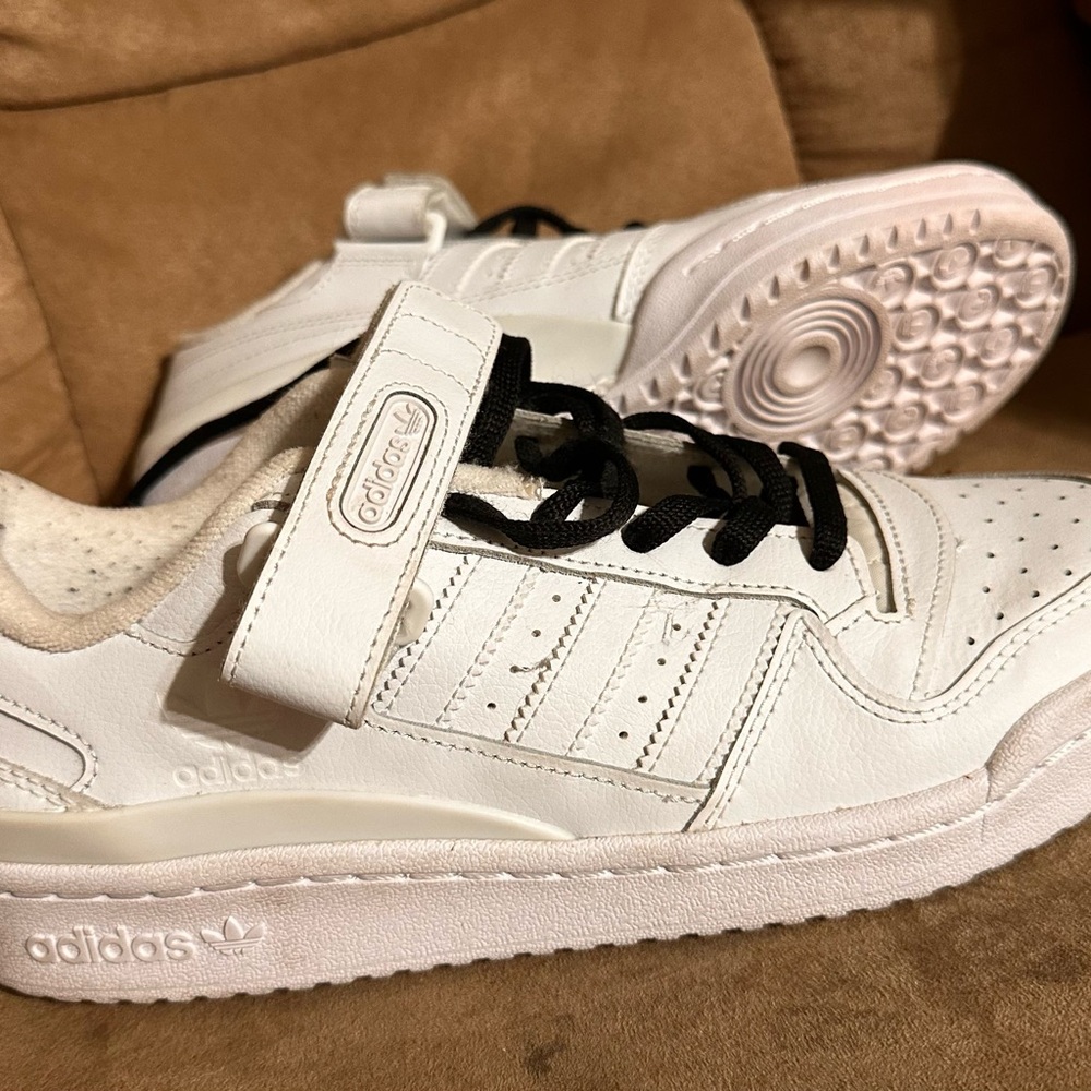 Adidas forum low